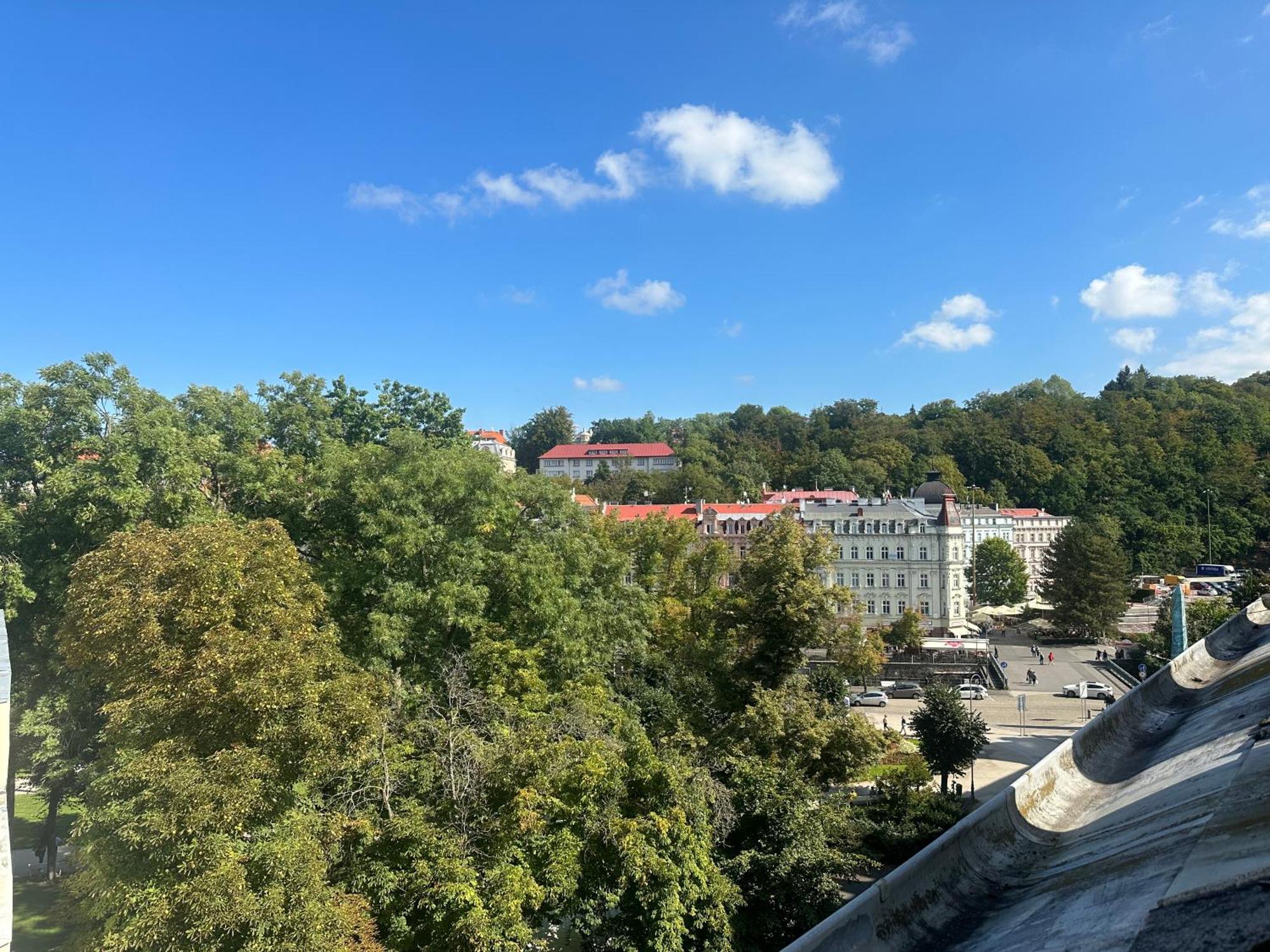 Apartment Th Karlovy Vary Exterior photo